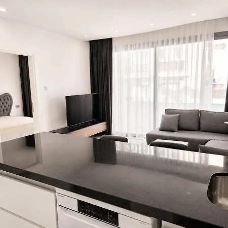 Blue Wave 11 Long Appartement *